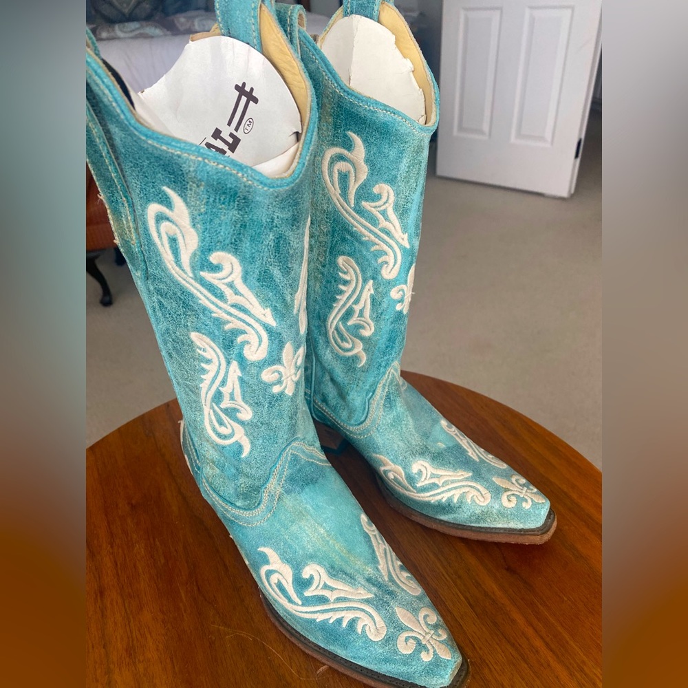 Corral boots! Unworn. Size 7.